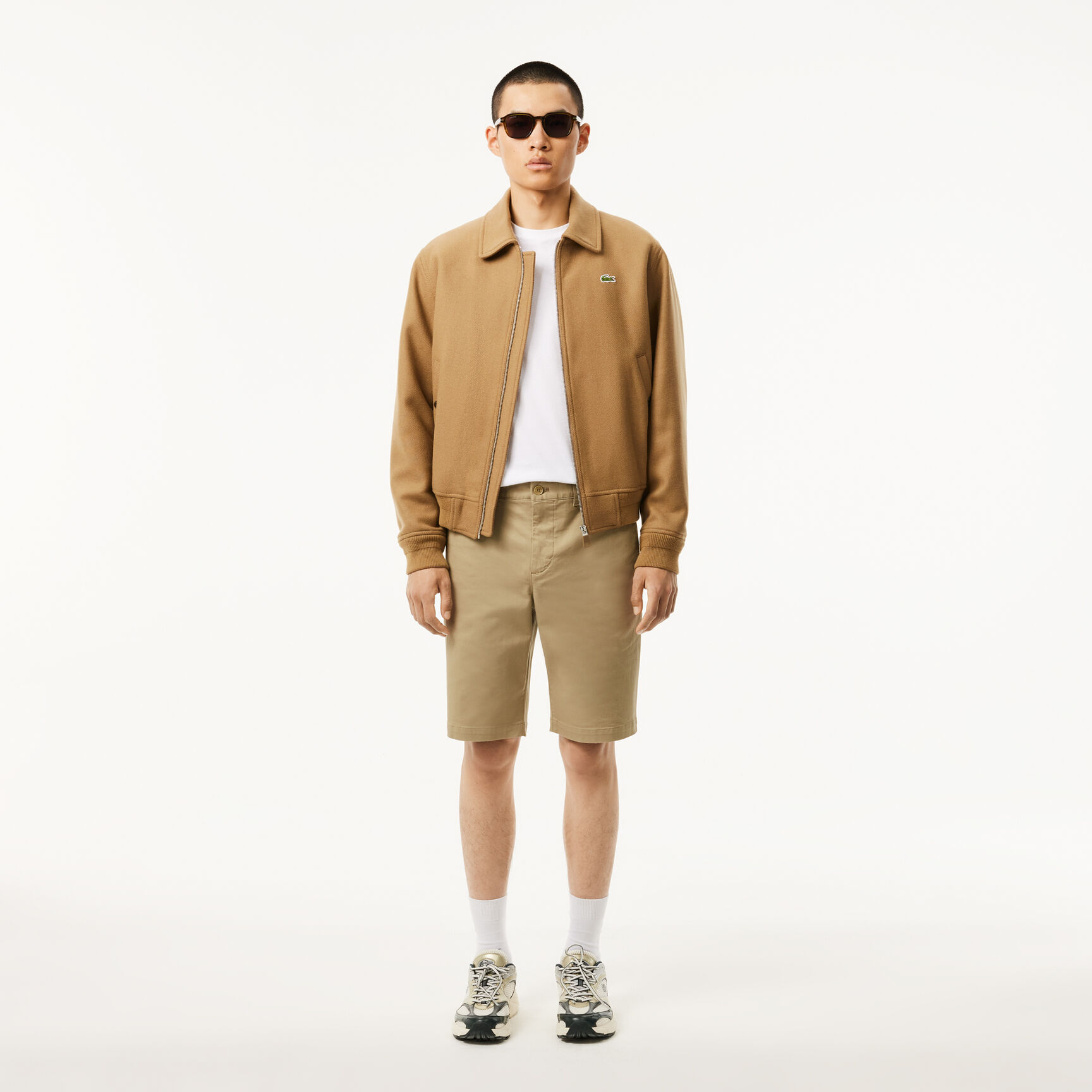 شورت تشينو قطني مطاطي بقصّة ضيقة شورت تشينو قطني مطاطي بقصّة ضيقة