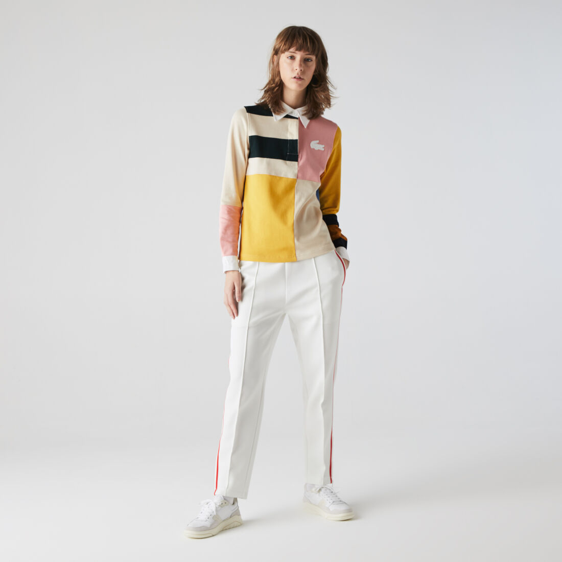 قميص بولو قطني للنساء تصميم الرجبي بكتل لونية مجموعة Lacoste LIVE قميص بولو قطني للنساء تصميم الرجبي بكتل لونية مجموعة Lacoste LIVE