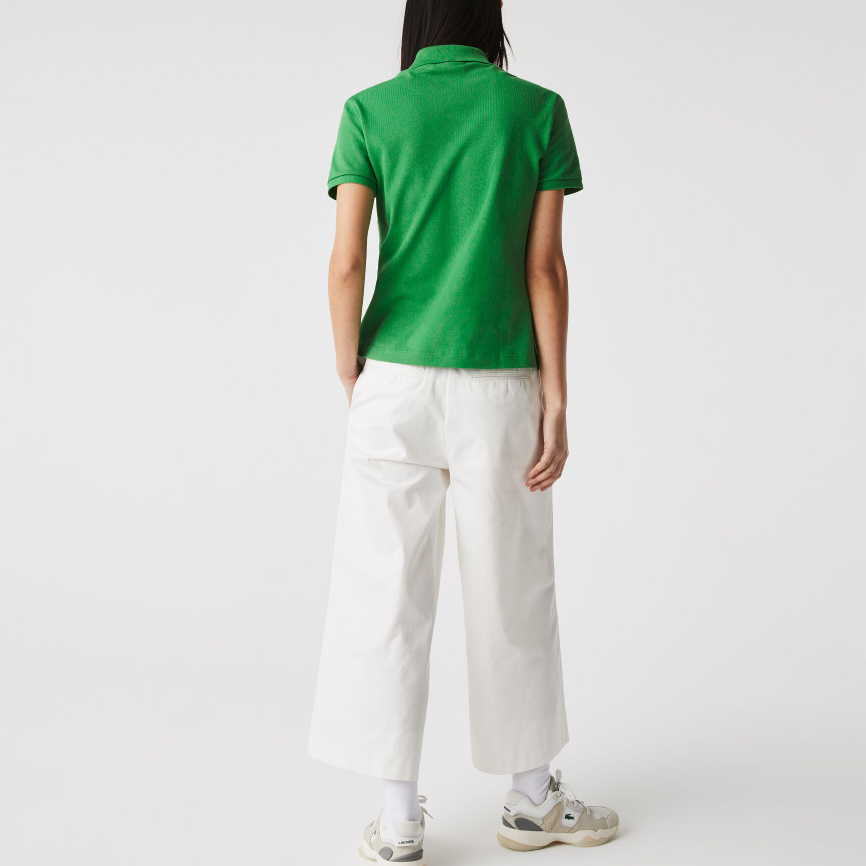 تيشيرت بولو L.12.D بقصة ضيقة من قماش بيتي بيكيه المطاطي تيشيرت بولو L.12.D بقصة ضيقة من قماش بيتي بيكيه المطاطي