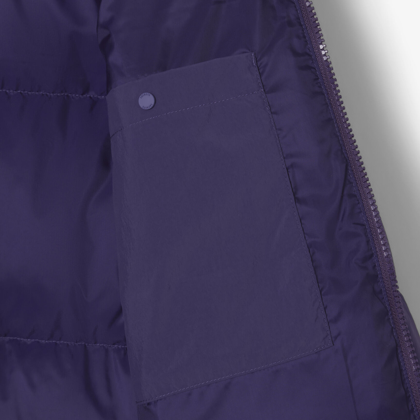 سترة مبطنة بغطاء للرأس بتصميم مريح سترة مبطنة بغطاء للرأس بتصميم مريح