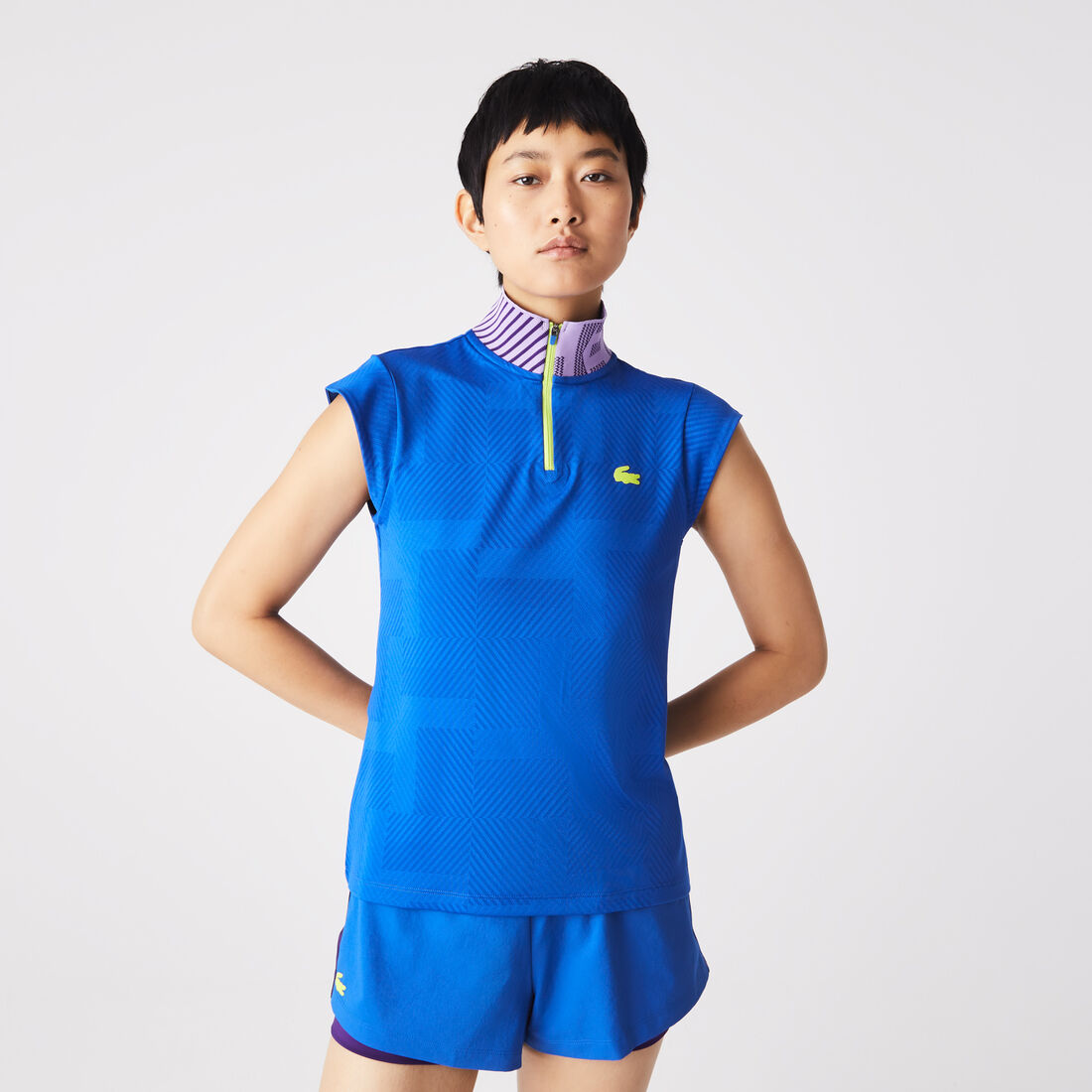 تيشيرت بولو تنس بياقة عالية بسحّاب للنساء من مجموعة Lacoste SPORT تيشيرت بولو تنس بياقة عالية بسحّاب للنساء من مجموعة Lacoste SPORT