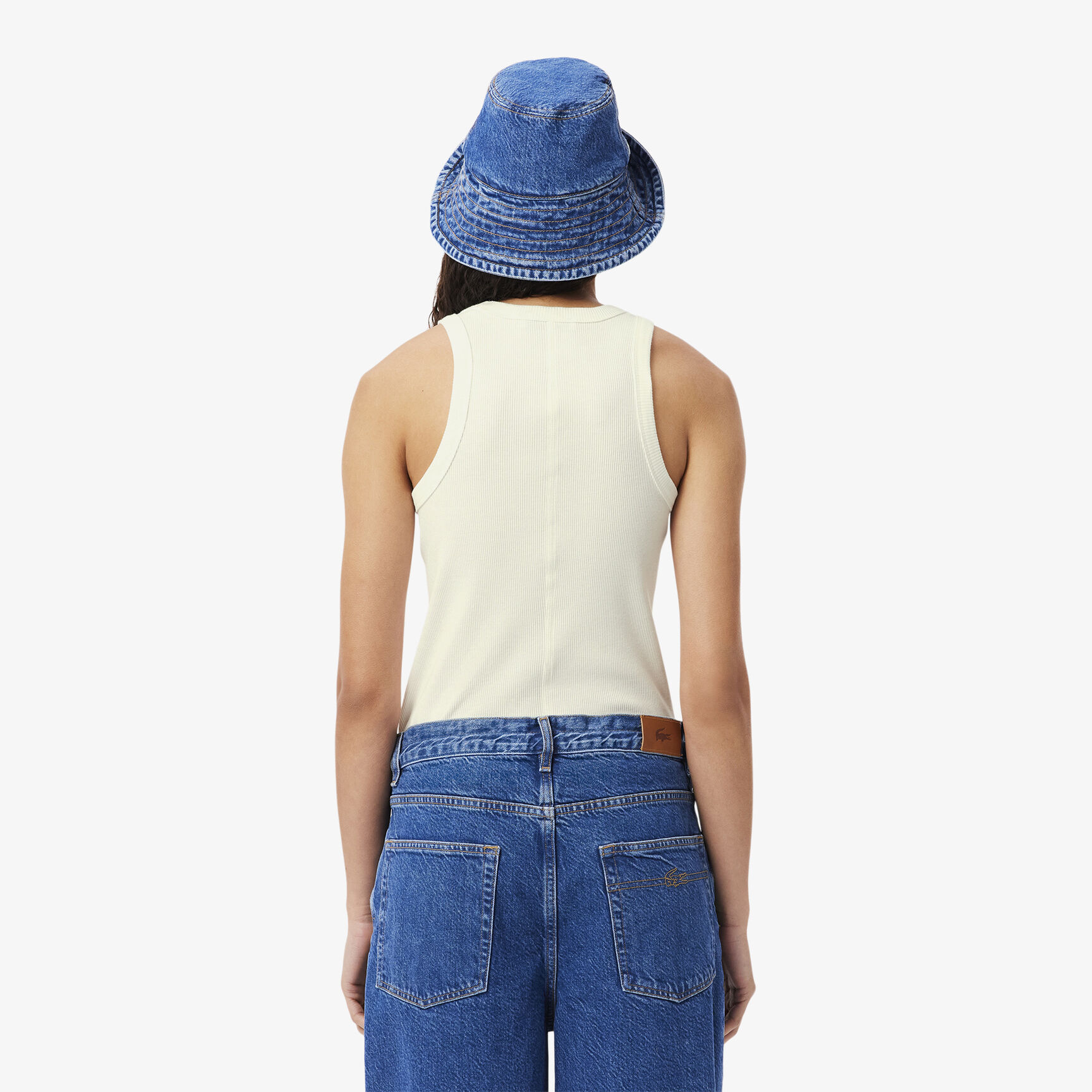 قميص داخلي قطني بقصة ضيقة