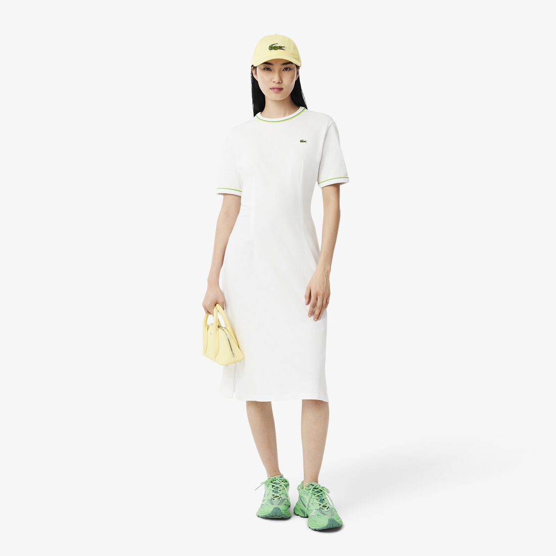 فستان تي شيرت من الجيرسي مع لمسات نهائية فستان تي شيرت من الجيرسي مع لمسات نهائية