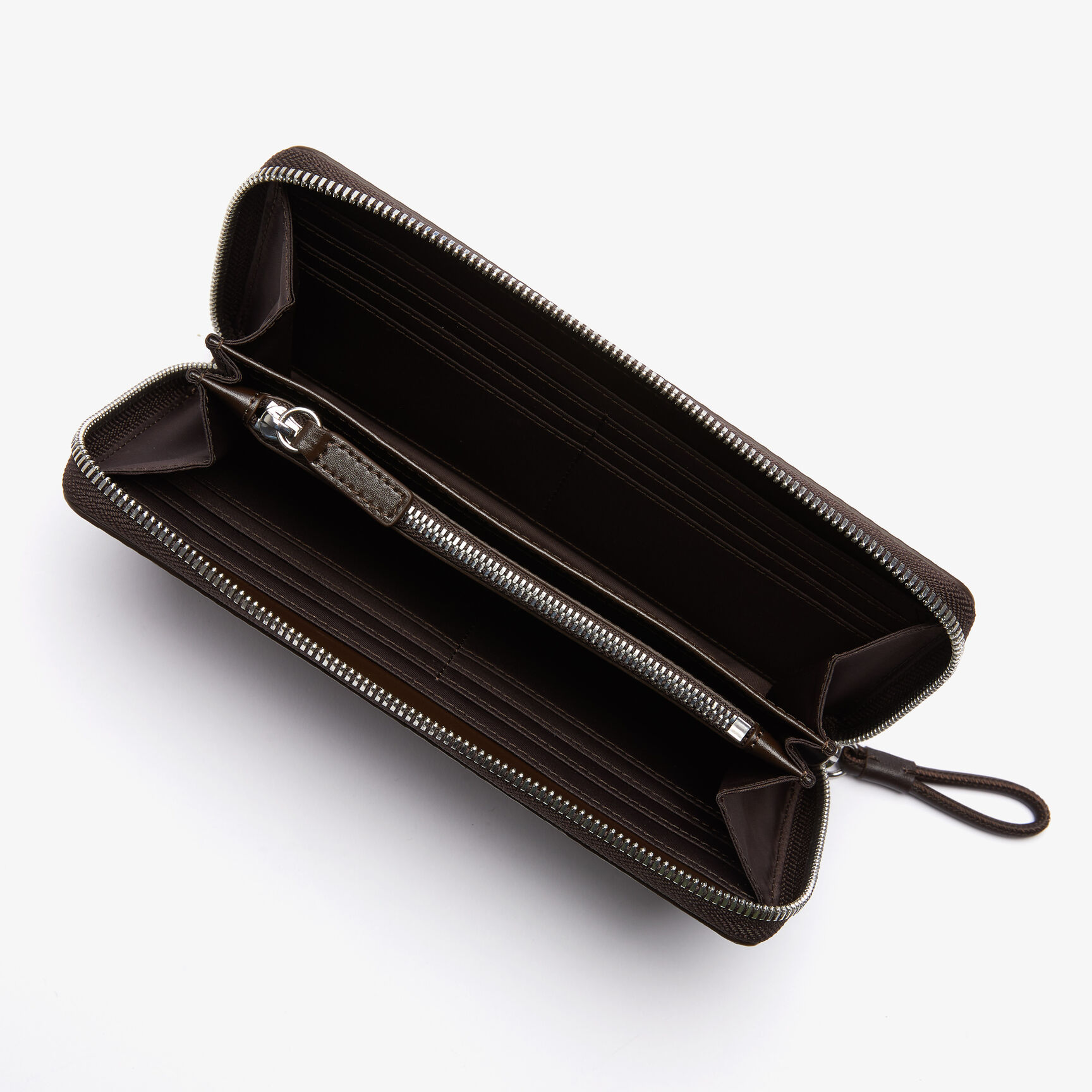 محفظة نسائية من جلد البيكيه غير اللامع بسحاب من مجموعة Chantaco محفظة نسائية من جلد البيكيه غير اللامع بسحاب من مجموعة Chantaco