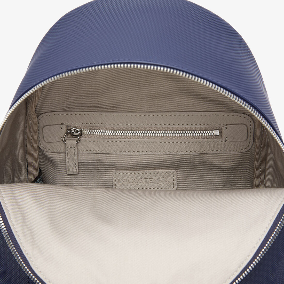 حقيبة ظهر من قماش البيكيه المغلف بالبلاستيك مجموعة Daily Classic للنساء حقيبة ظهر من قماش البيكيه المغلف بالبلاستيك مجموعة Daily Classic للنساء