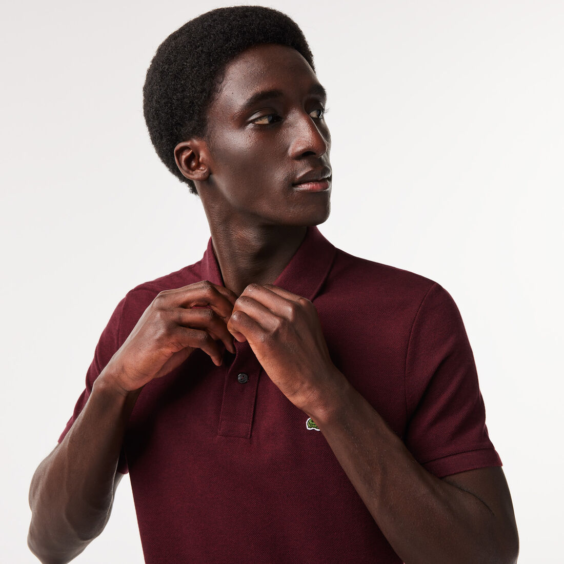 قميص بولو بيكيه بقصة ضيقة L.12.12 قميص بولو بيكيه بقصة ضيقة L.12.12