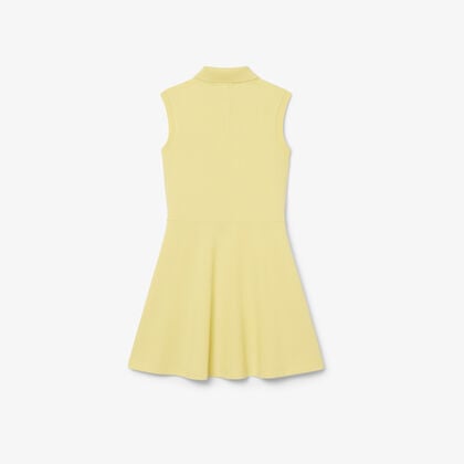 فستان بيكيه مطاطي بدون أكمام