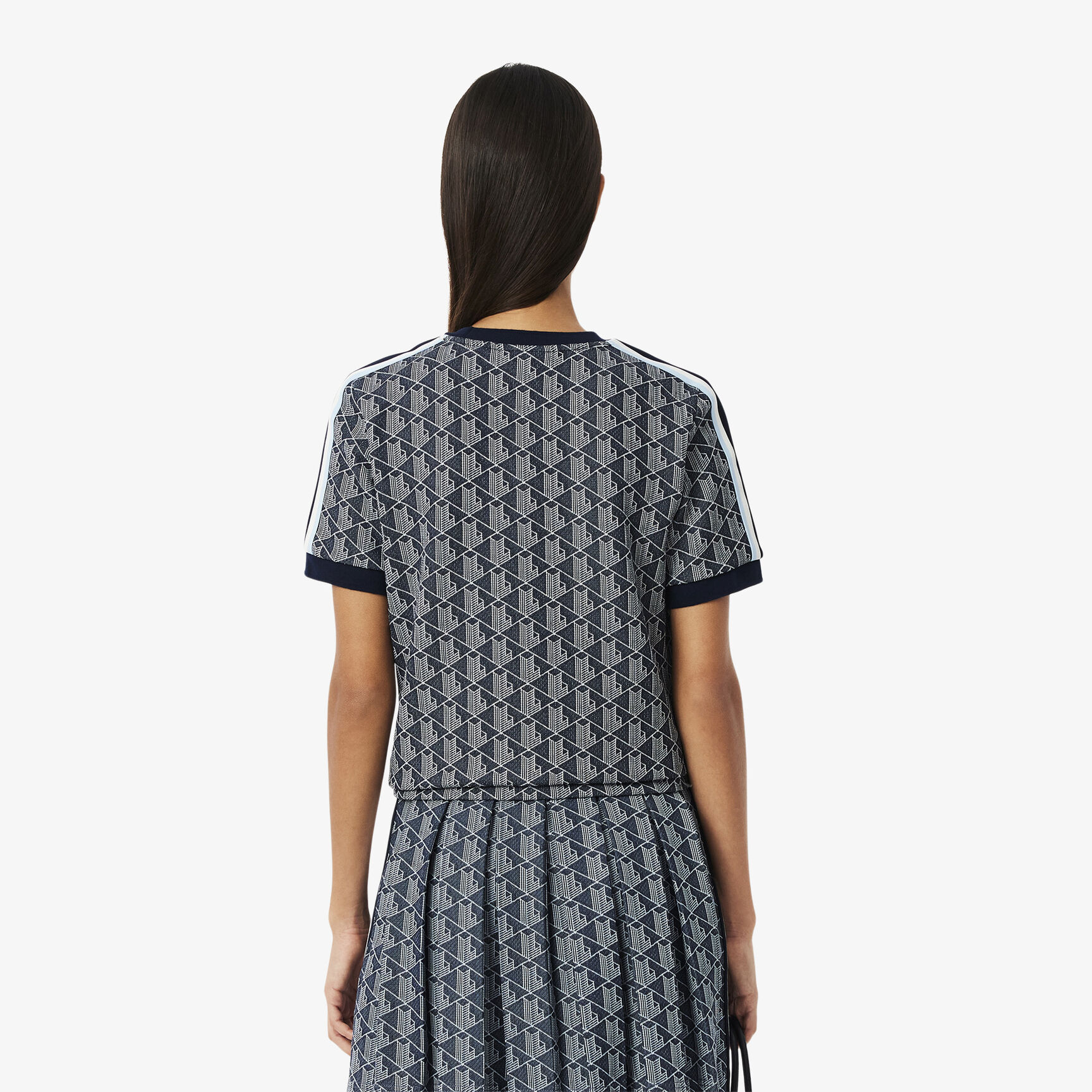 تي شيرت جاكار أحادي اللون بقصّة ضيقة