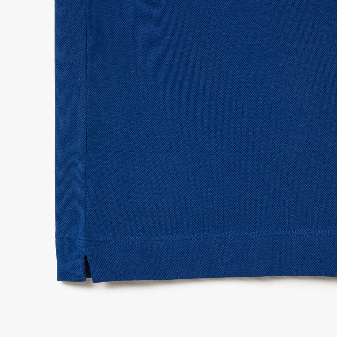 قميص بولو بيكيه باريسي بقصة عادية قميص بولو بيكيه باريسي بقصة عادية