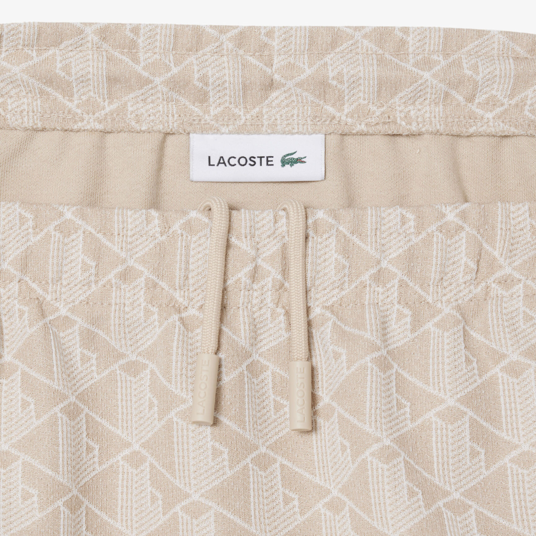 تنورة بجاكار المونوغرام