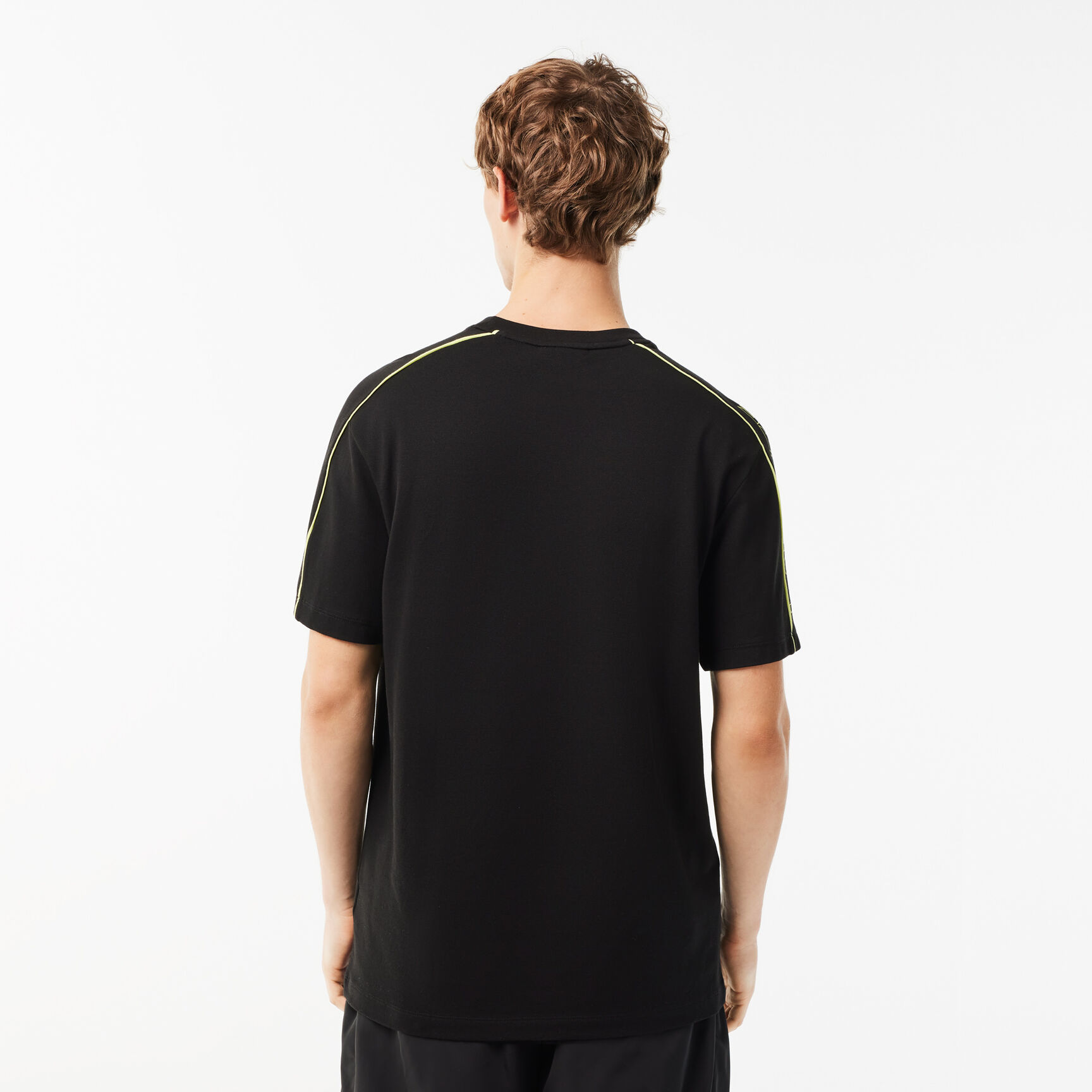 تي شيرت قطن بطبعة شعار الماركة بقصّة عادية تي شيرت قطن بطبعة شعار الماركة بقصّة عادية