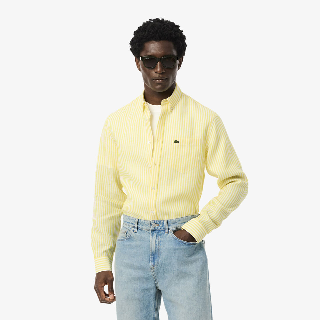 قميص كتان مخطط بقصّة عادية