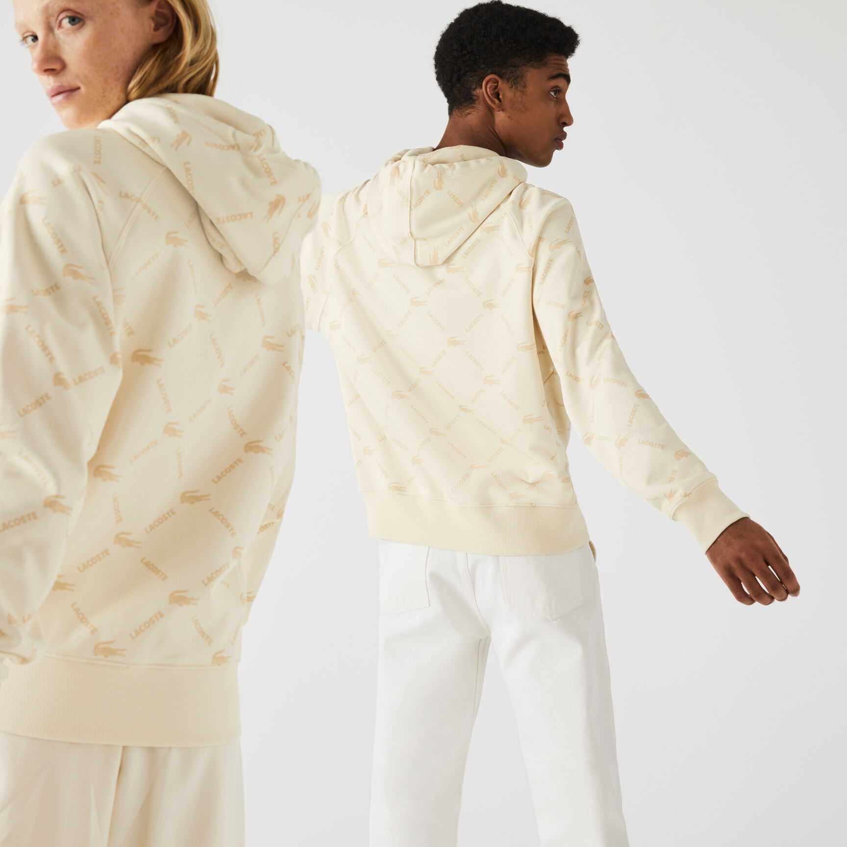 سويت شيرت قطني للجنسين بغطاء رأس وقصة فضفاضة ومونوغرام مجموعة Lacoste LIVE سويت شيرت قطني للجنسين بغطاء رأس وقصة فضفاضة ومونوغرام مجموعة Lacoste LIVE