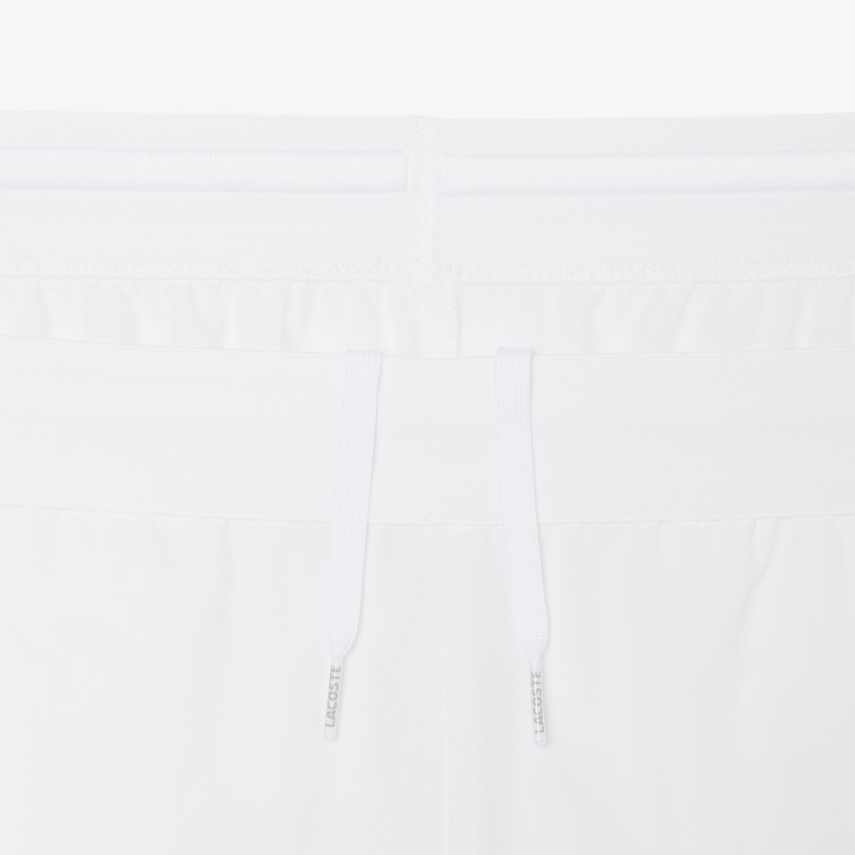 شورت تنس بقصّة عادية وجفاف فائق شورت تنس بقصّة عادية وجفاف فائق