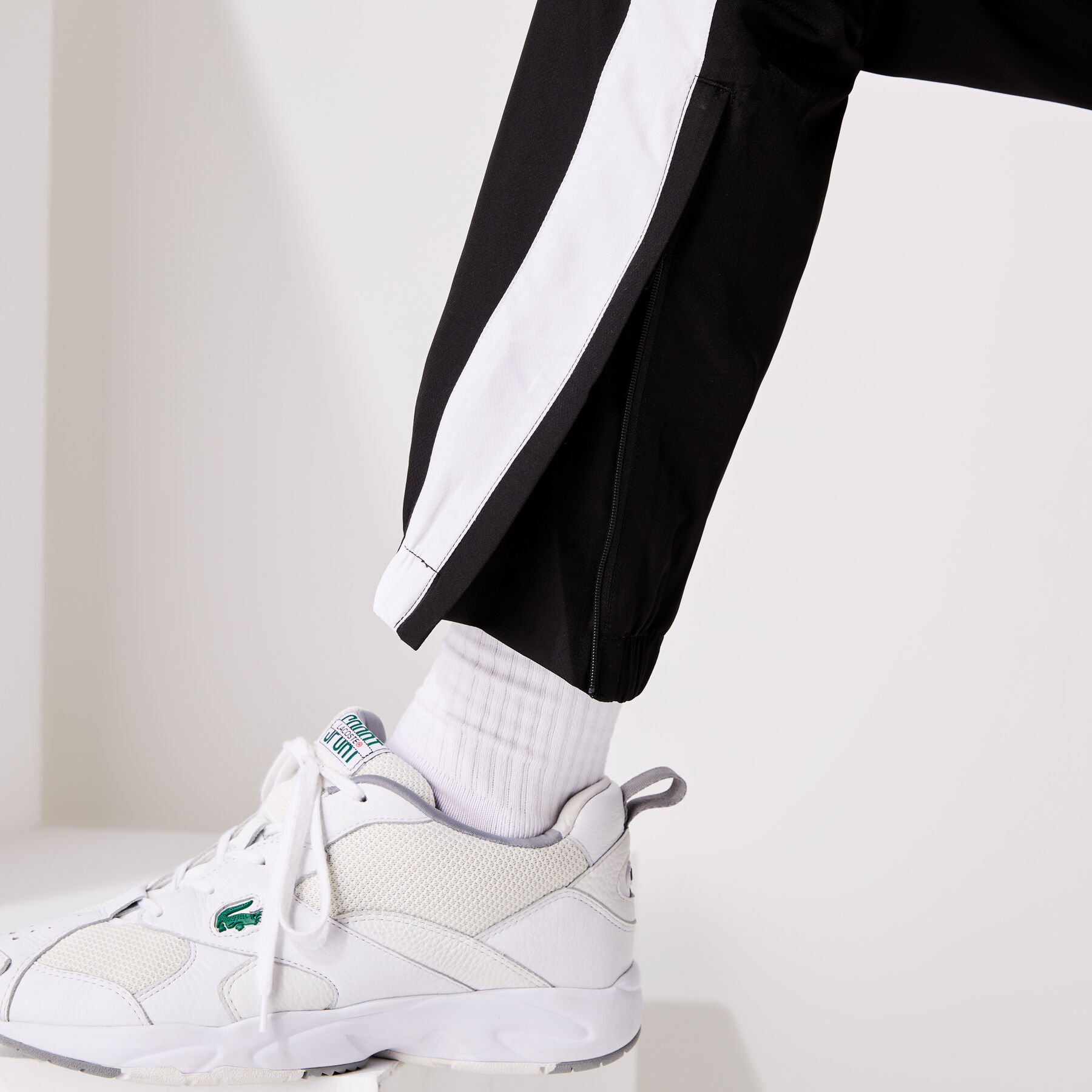 بذلة رياضية خفيفة الوزن مع كتل لونية من مجموعة Lacoste SPORT للرجال لاكوست بذلة رياضية خفيفة الوزن مع كتل لونية من مجموعة lacoste sport للرجال
