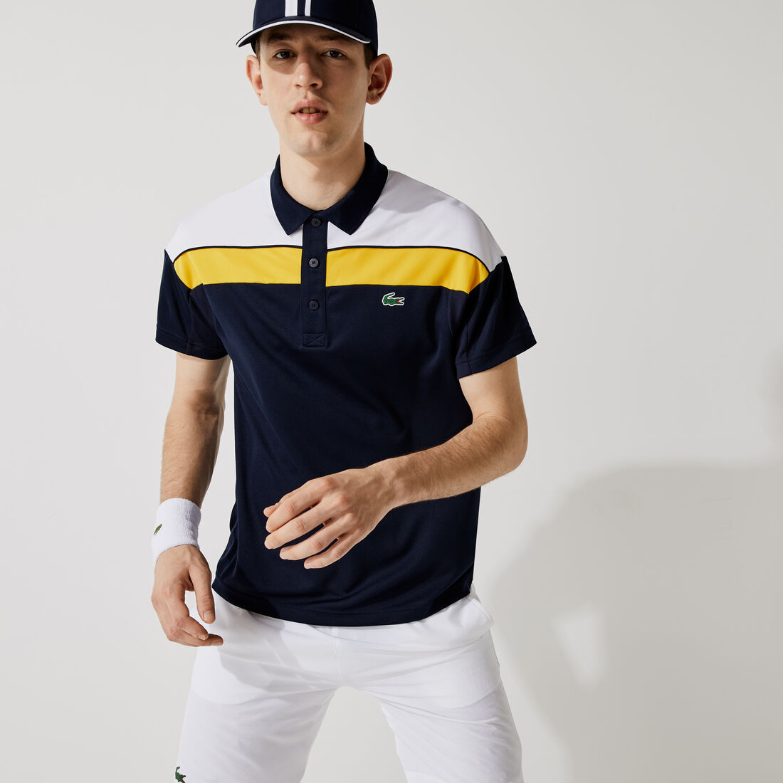 بولو Lacoste SPORT منظم حراريًا من بيكيه للرجال ذو قصة عادية