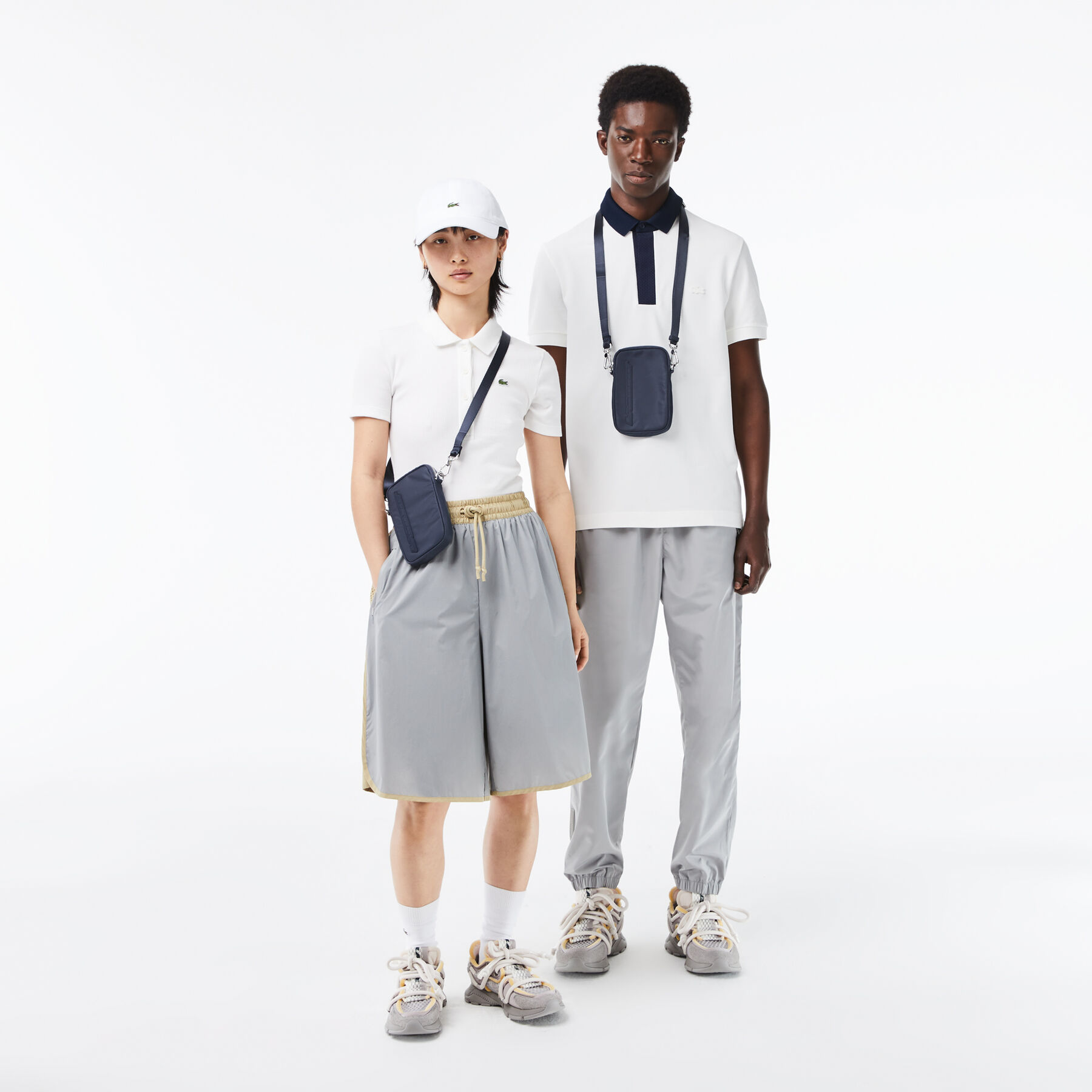 unisex lacoste contrast branding smartphone holder
