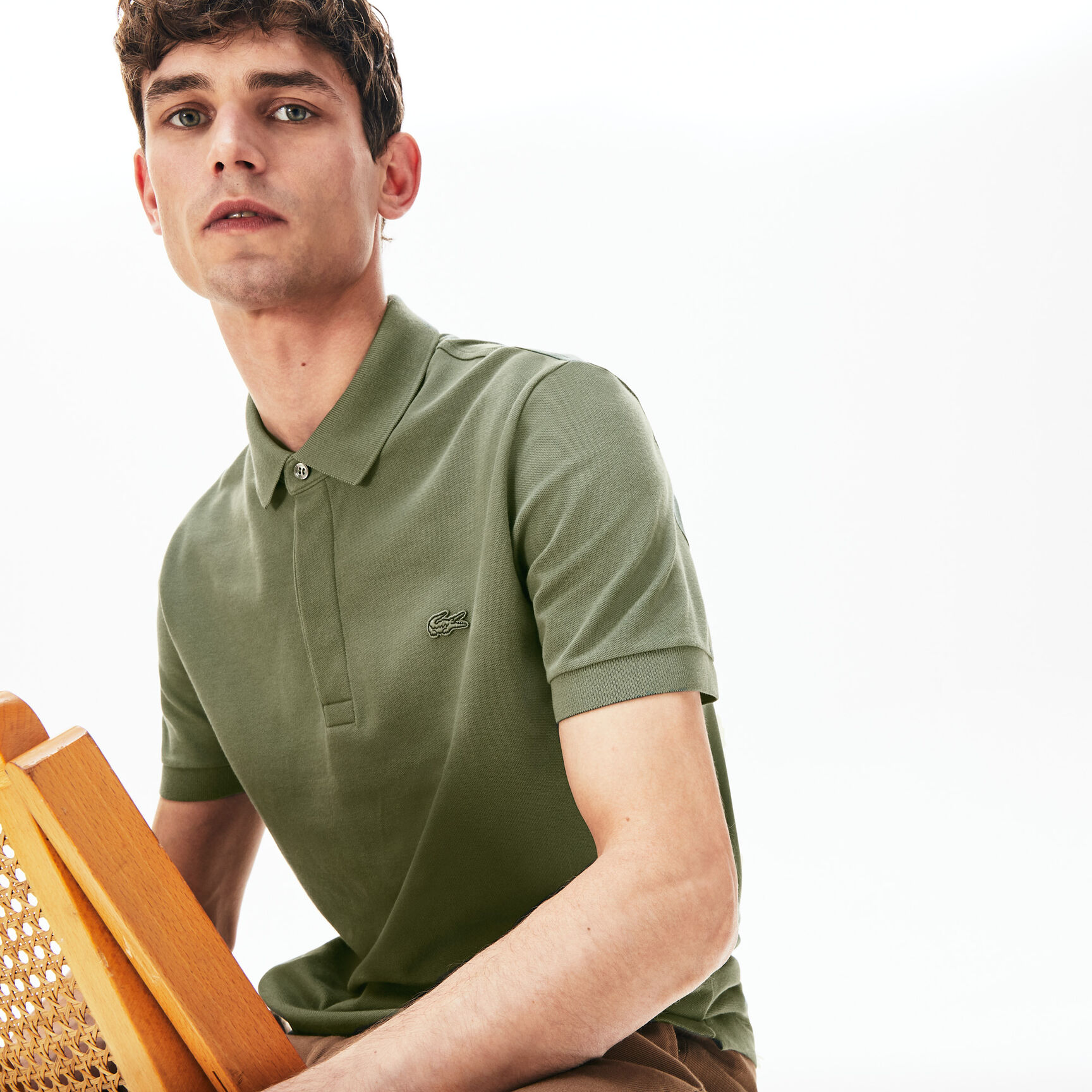 قميص بولو بيكيه باريسي بقصة عادية