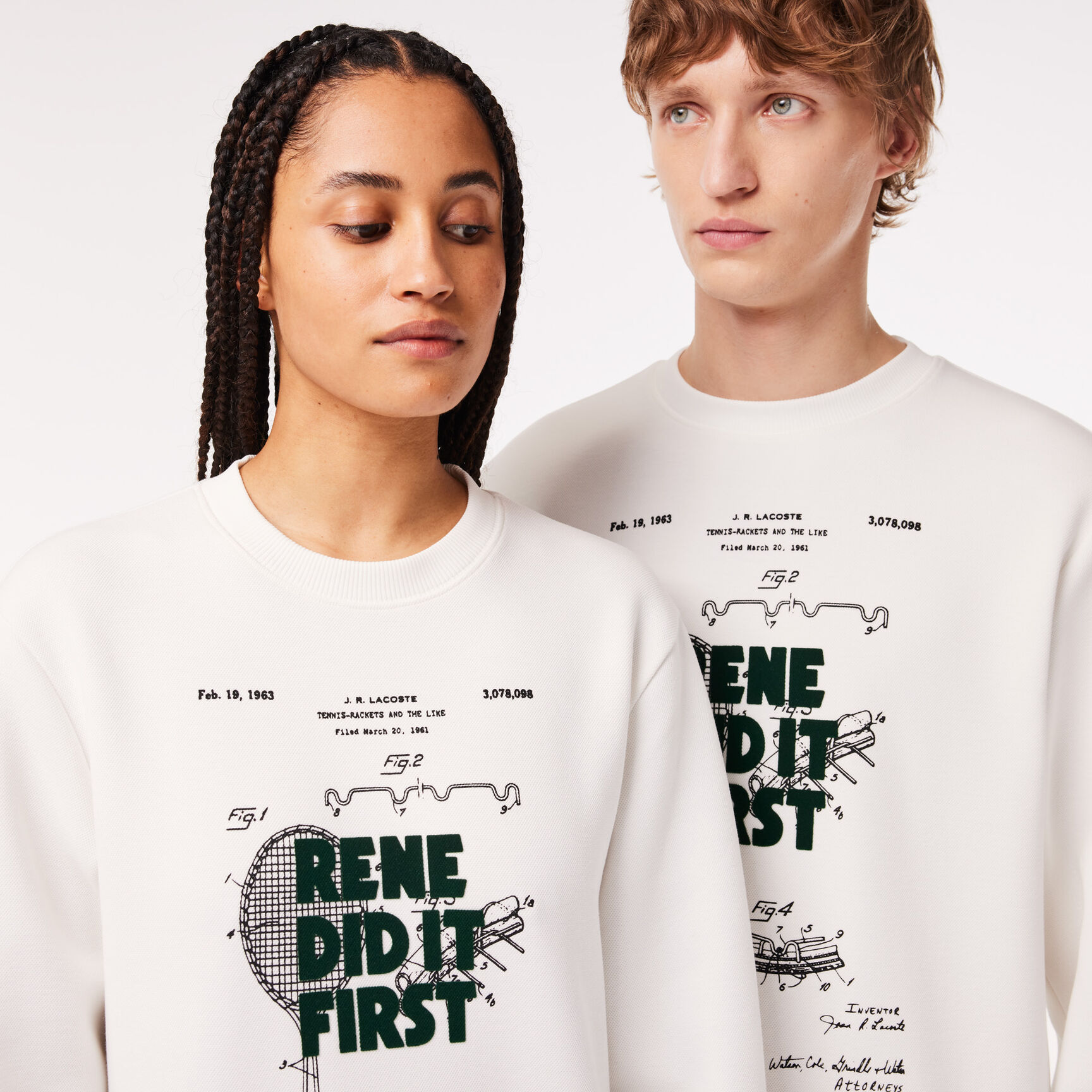 سويت شيرت رياضي من بيكيه لامع